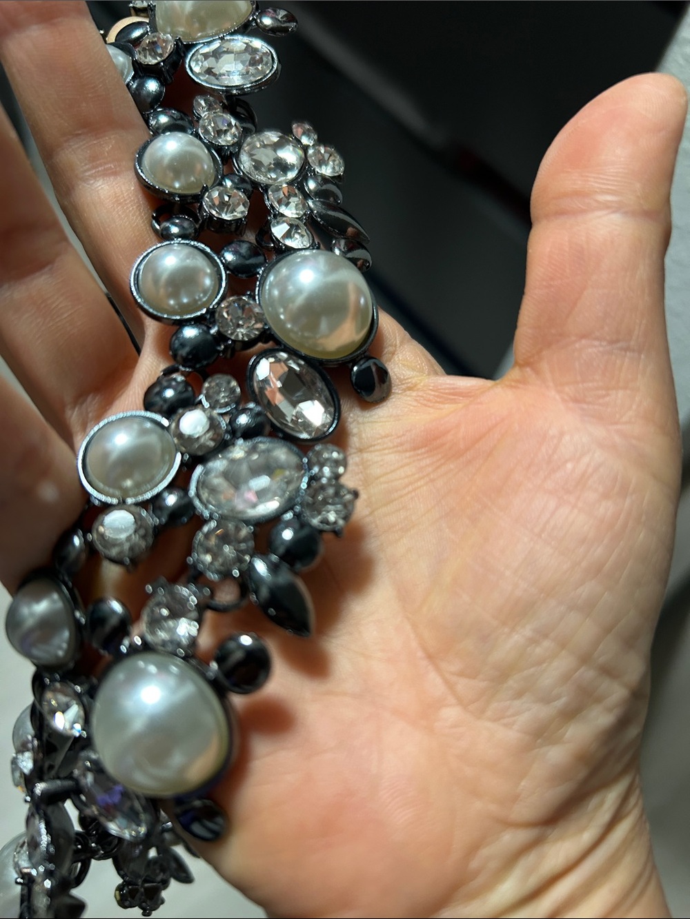 Elegant Pearl & Crystal Statement Necklace in Silver and Black